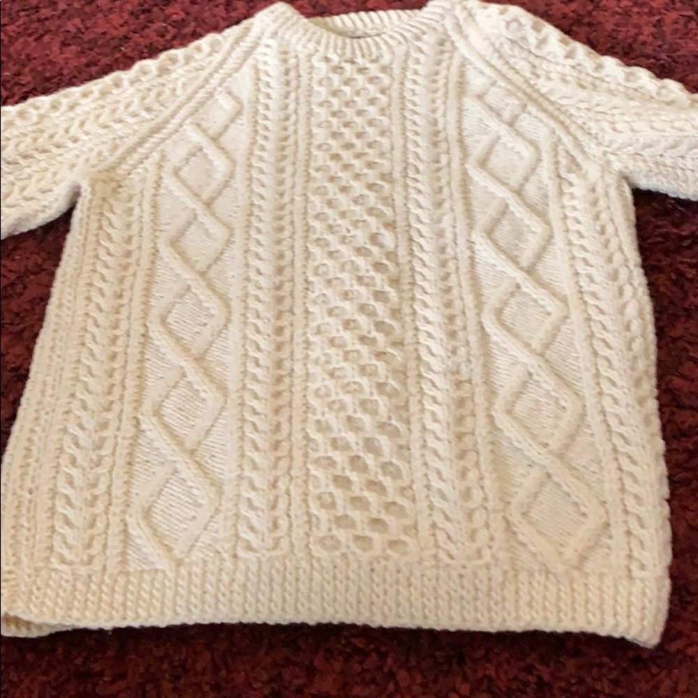 Beautiful wool sweater . No size
